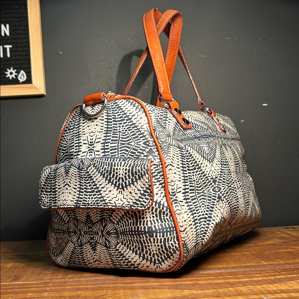 RARE L.A.M.B Aztec and lamb printed leather duffle handbag Y2K style - Picture 3 of 15